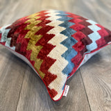 Velvet Ikat Cushion Nômade | Close angle view