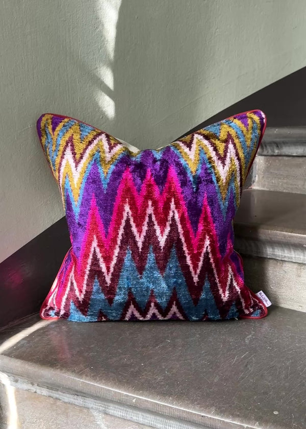Velvet Ikat Cushion Mizzoni | Velvet Ikat Pillow Mizzoni