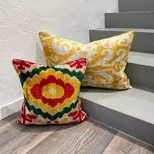 Velvet Ikat Cushion Maya Flower with pillow